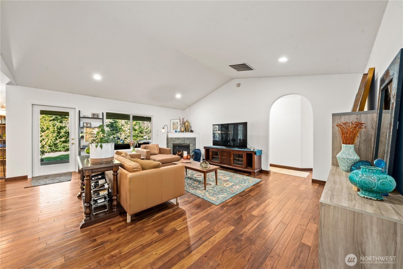 4710 17th Ave NW , Olympia, WA 98502