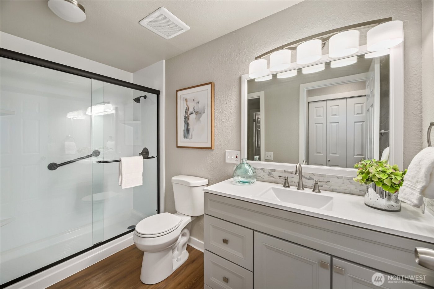 12527 NE 117th Place #F5, Kirkland, WA 98034