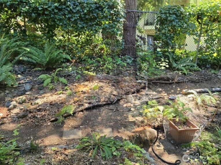 12527 NE 117th Place #F5, Kirkland, WA 98034