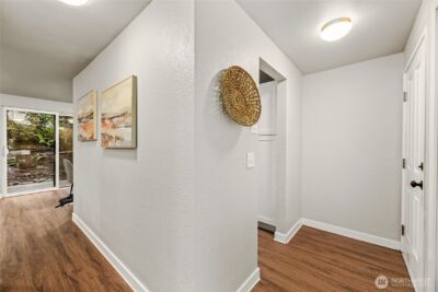 12527 NE 117th Place #F5, Kirkland, WA 98034 - Photo 4