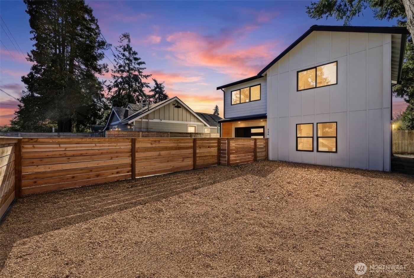 526 N 100th Street , Seattle, WA 98133