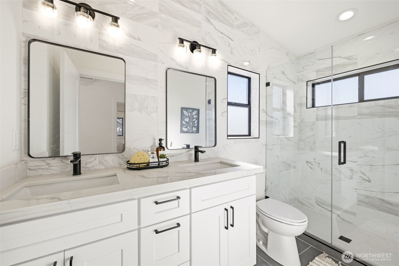 526 N 100th Street , Seattle, WA 98133