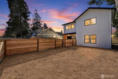 526 N 100th Street , Seattle, WA 98133 - Photo 2