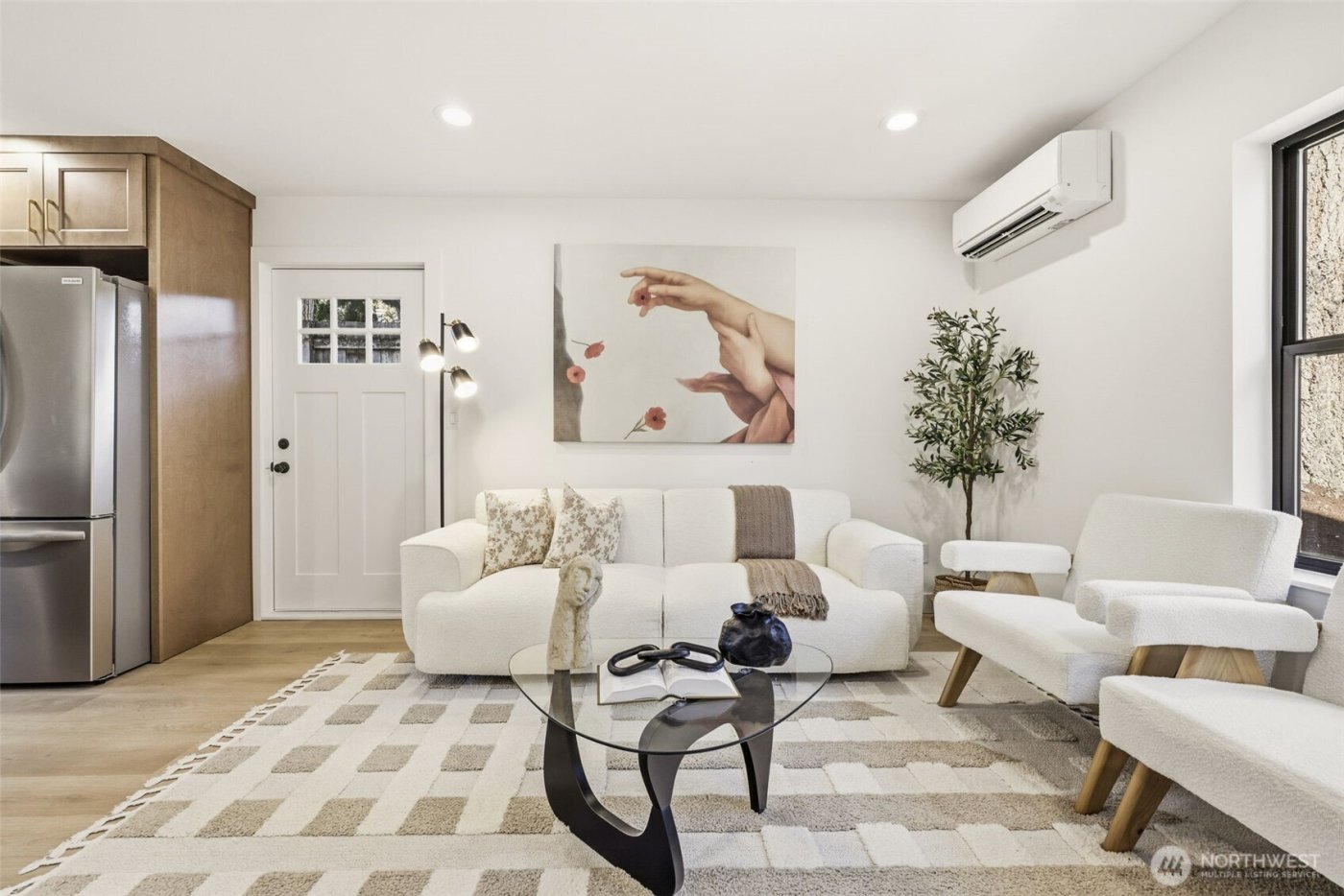 526 N 100th Street , Seattle, WA 98133