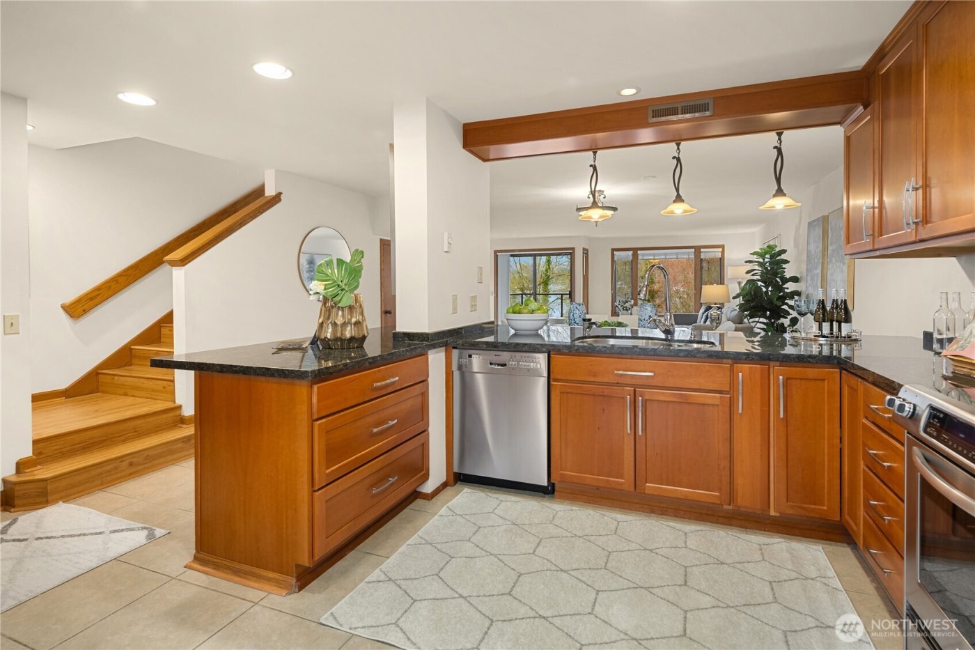 6121 NE 175th Street #A308, Kenmore, WA 98028