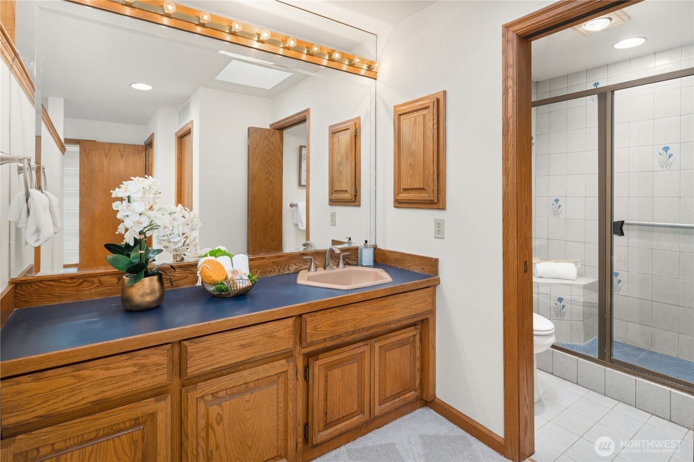 6121 NE 175th Street #A308, Kenmore, WA 98028