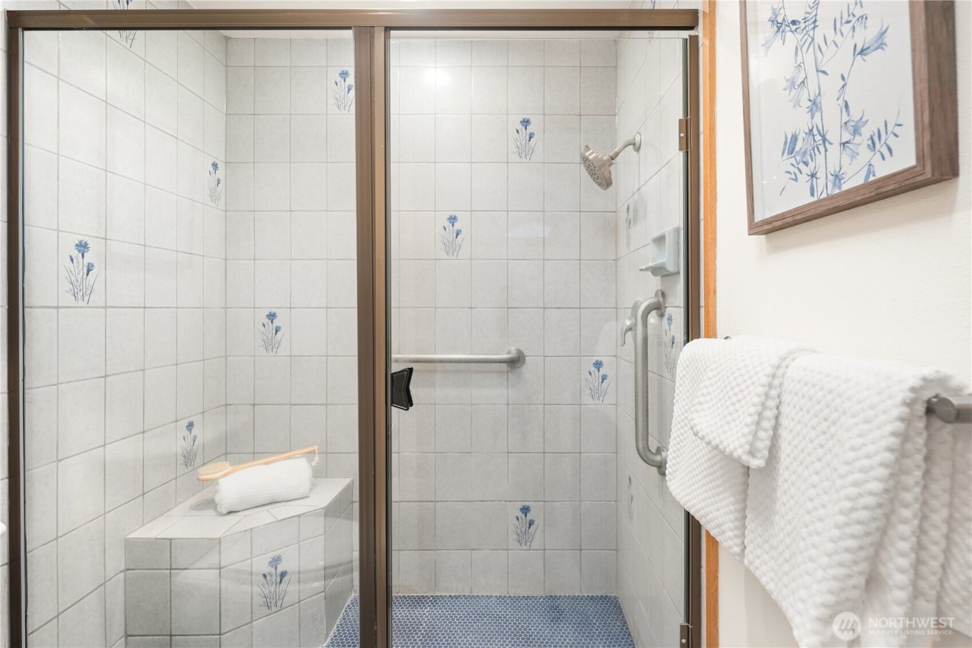 6121 NE 175th Street #A308, Kenmore, WA 98028