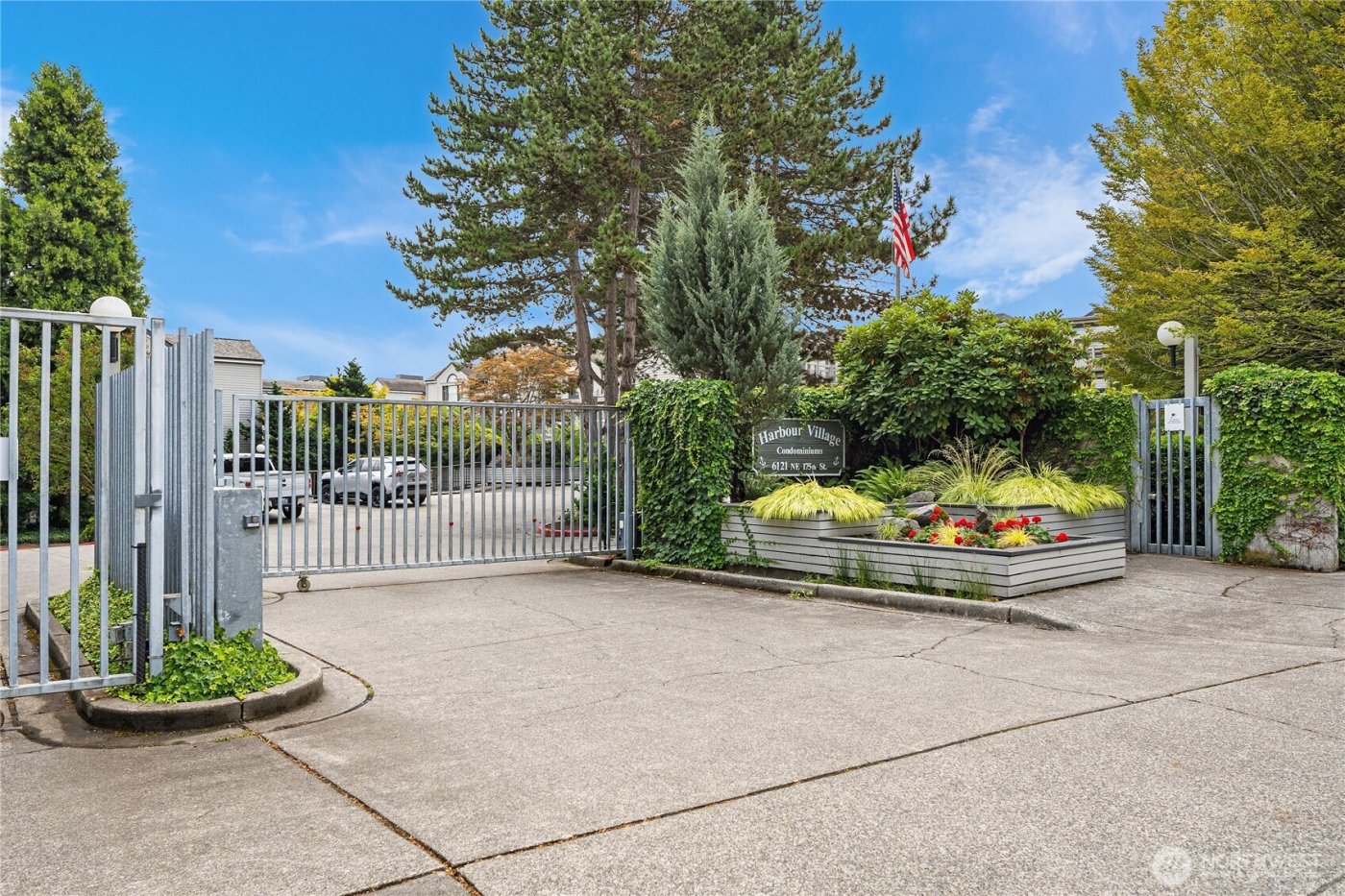 6121 NE 175th Street #A308, Kenmore, WA 98028