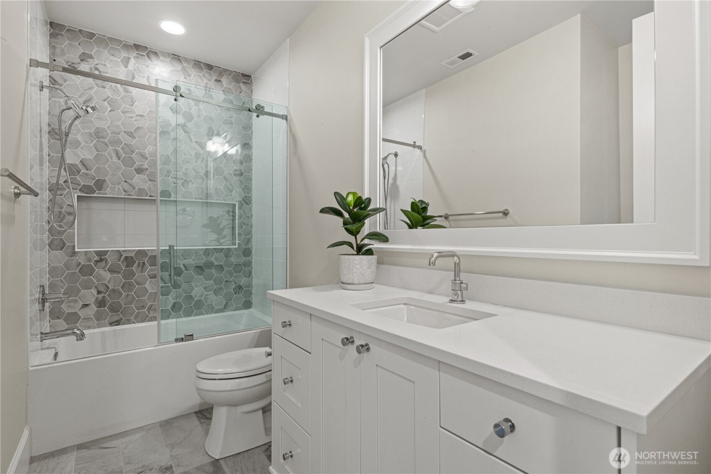 2121 109th Avenue SE, Bellevue, WA 98004