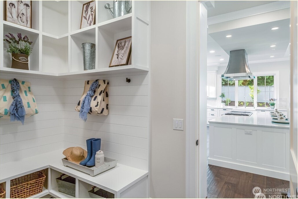 2121 109th Avenue SE, Bellevue, WA 98004