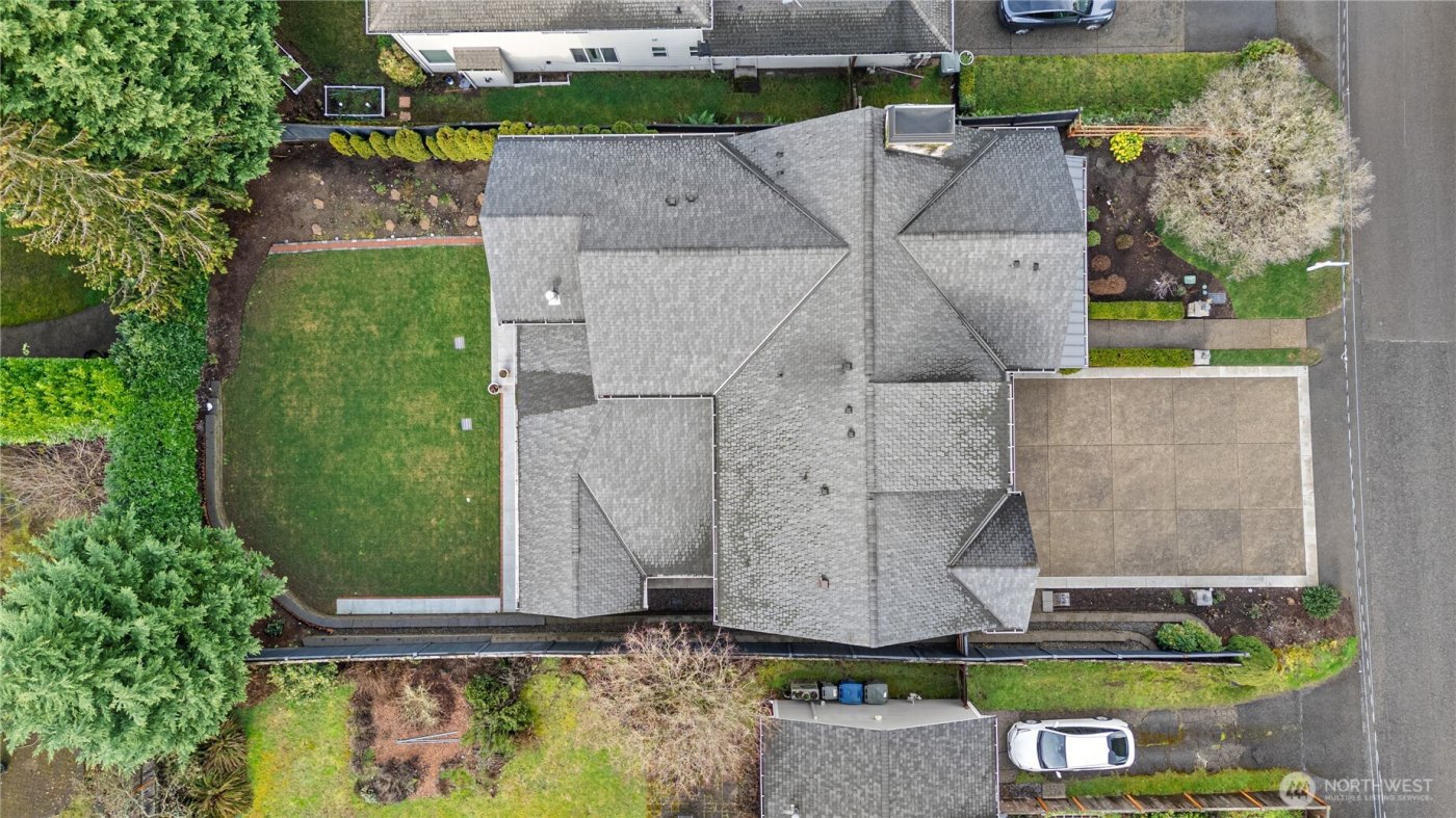 2121 109th Avenue SE, Bellevue, WA 98004