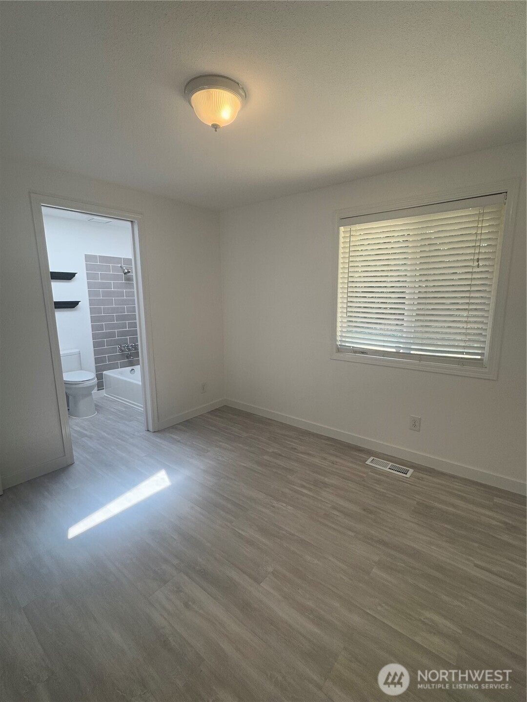 23341 SE 266th Street , Maple Valley, WA 98038