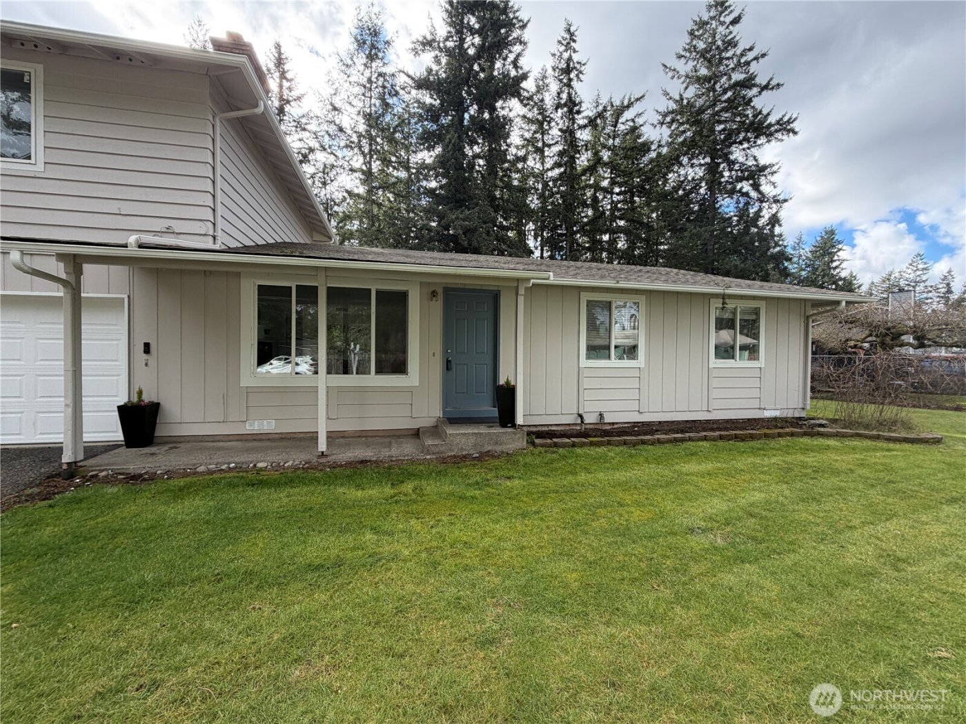23341 SE 266th Street , Maple Valley, WA 98038
