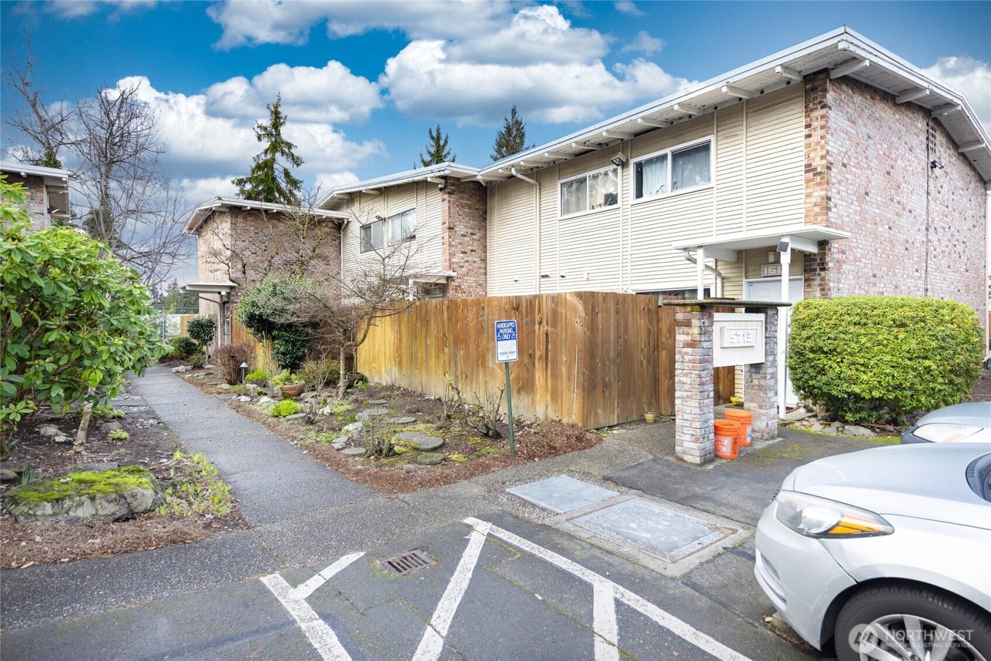 5713 122nd Avenue SE #165, Bellevue, WA 98006