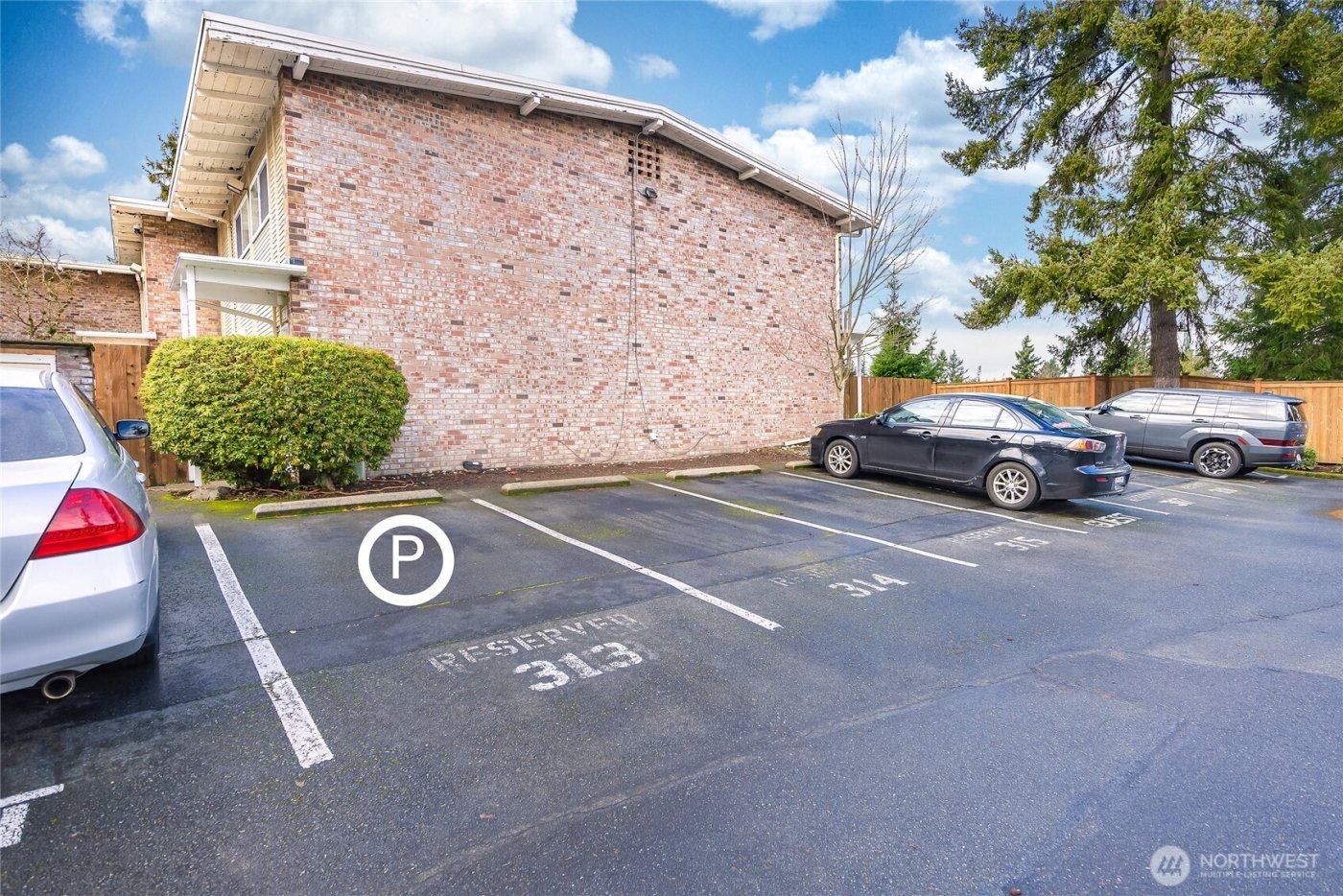 5713 122nd Avenue SE #165, Bellevue, WA 98006