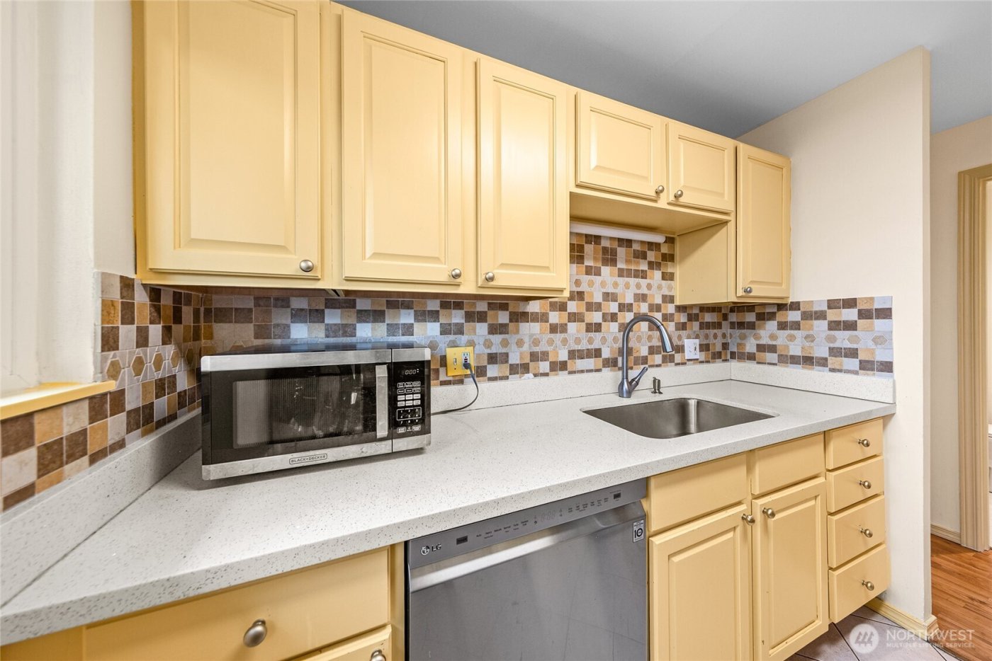 5713 122nd Avenue SE #165, Bellevue, WA 98006
