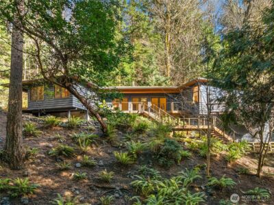 5384 Crystal Springs Drive NE, Bainbridge Island, WA 98110