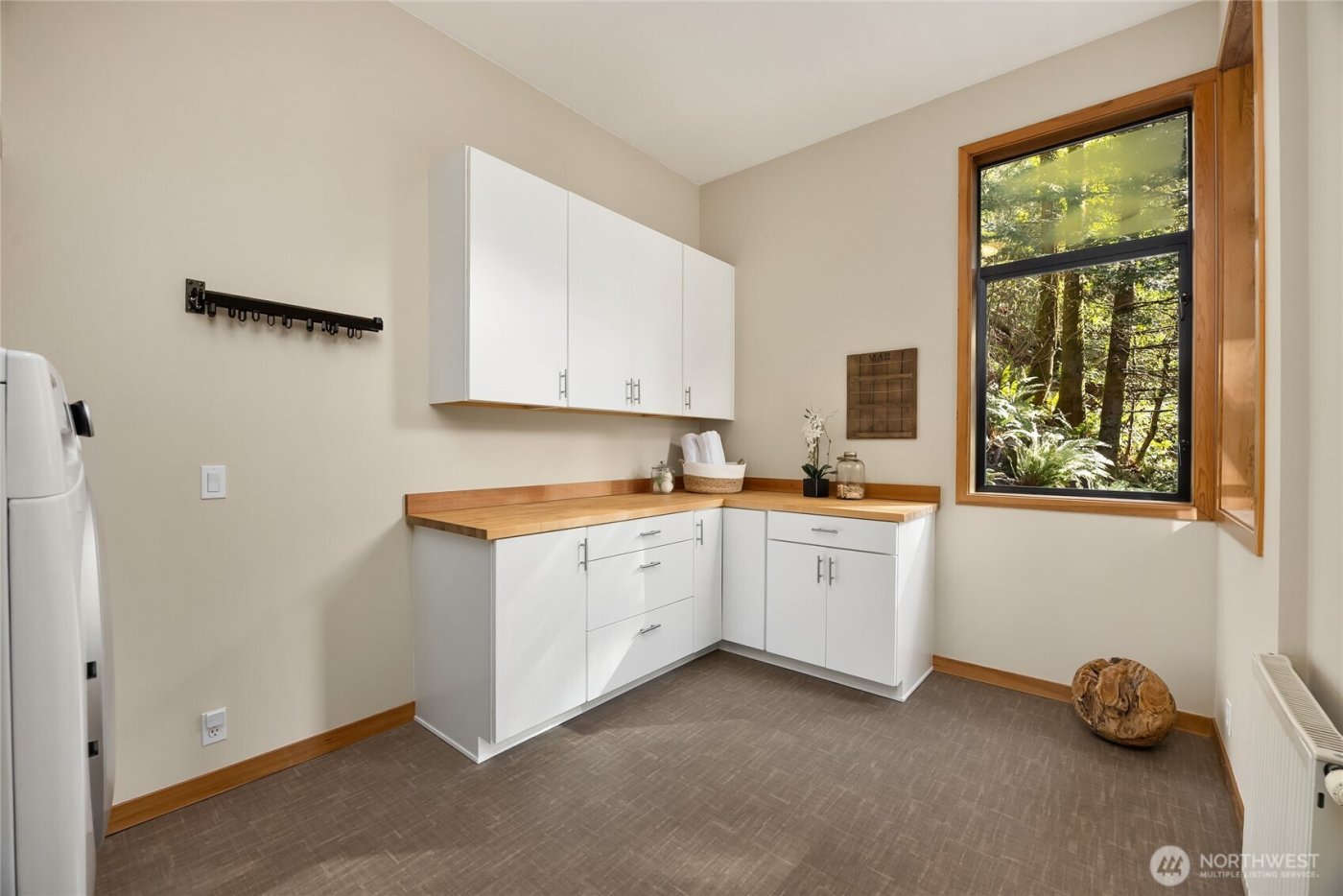 5384 Crystal Springs Drive NE, Bainbridge Island, WA 98110