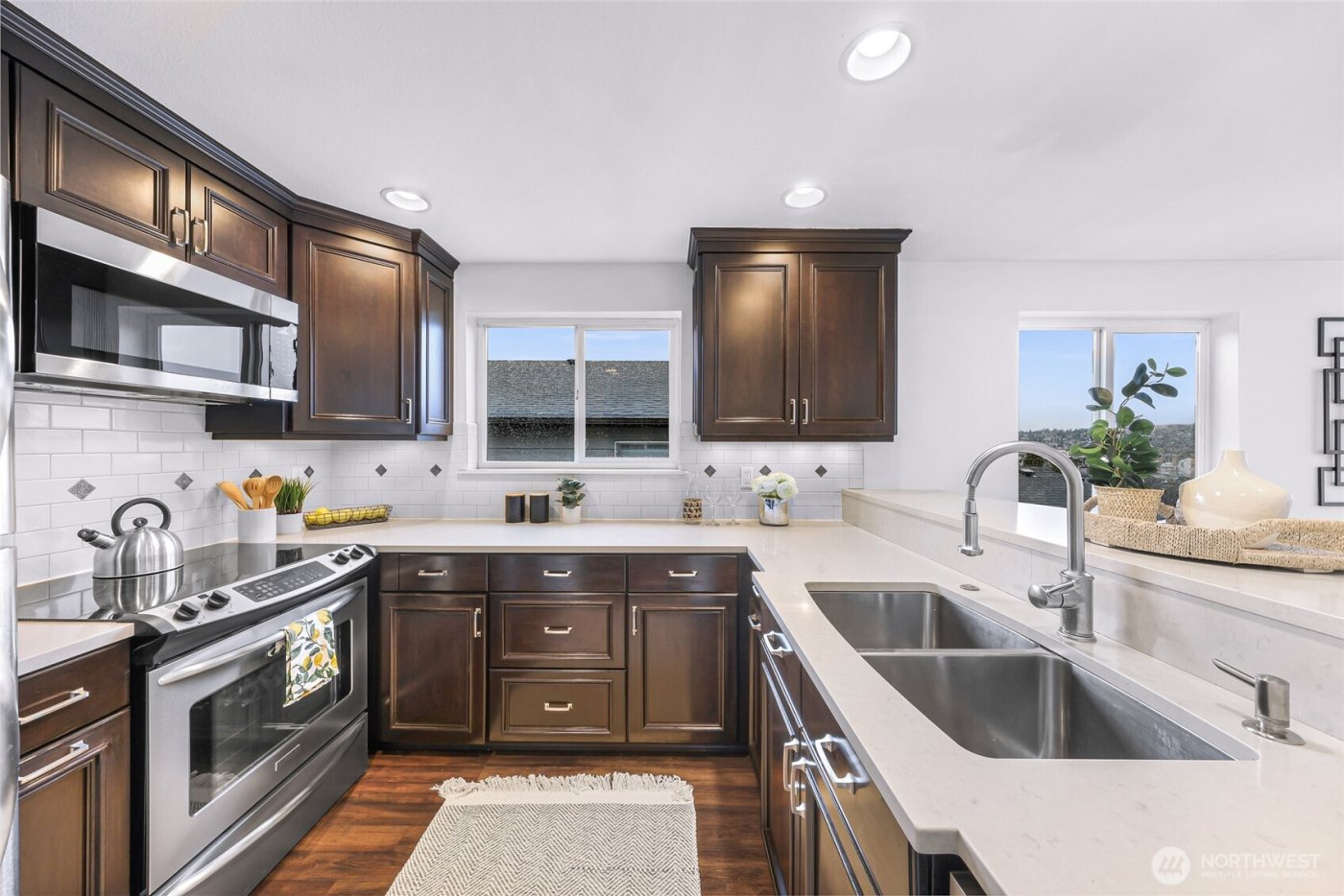 3228 21st Avenue W #300, Seattle, WA 98199