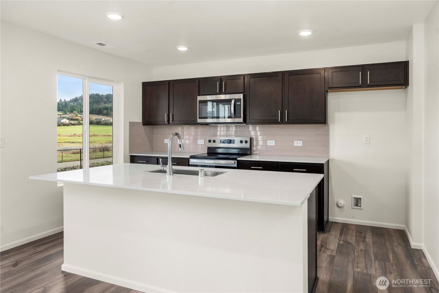 1356 Salzer Creek Drive , Centralia, WA 98531