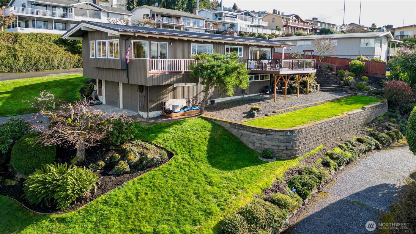 13635 SE 43rd Street , Bellevue, WA 98006