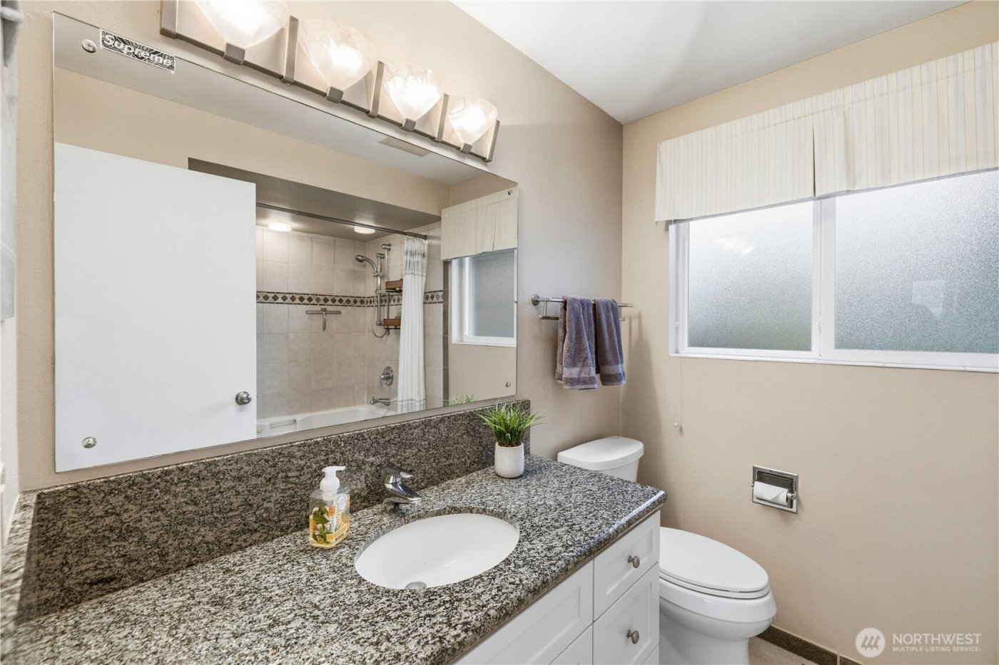 13635 SE 43rd Street , Bellevue, WA 98006