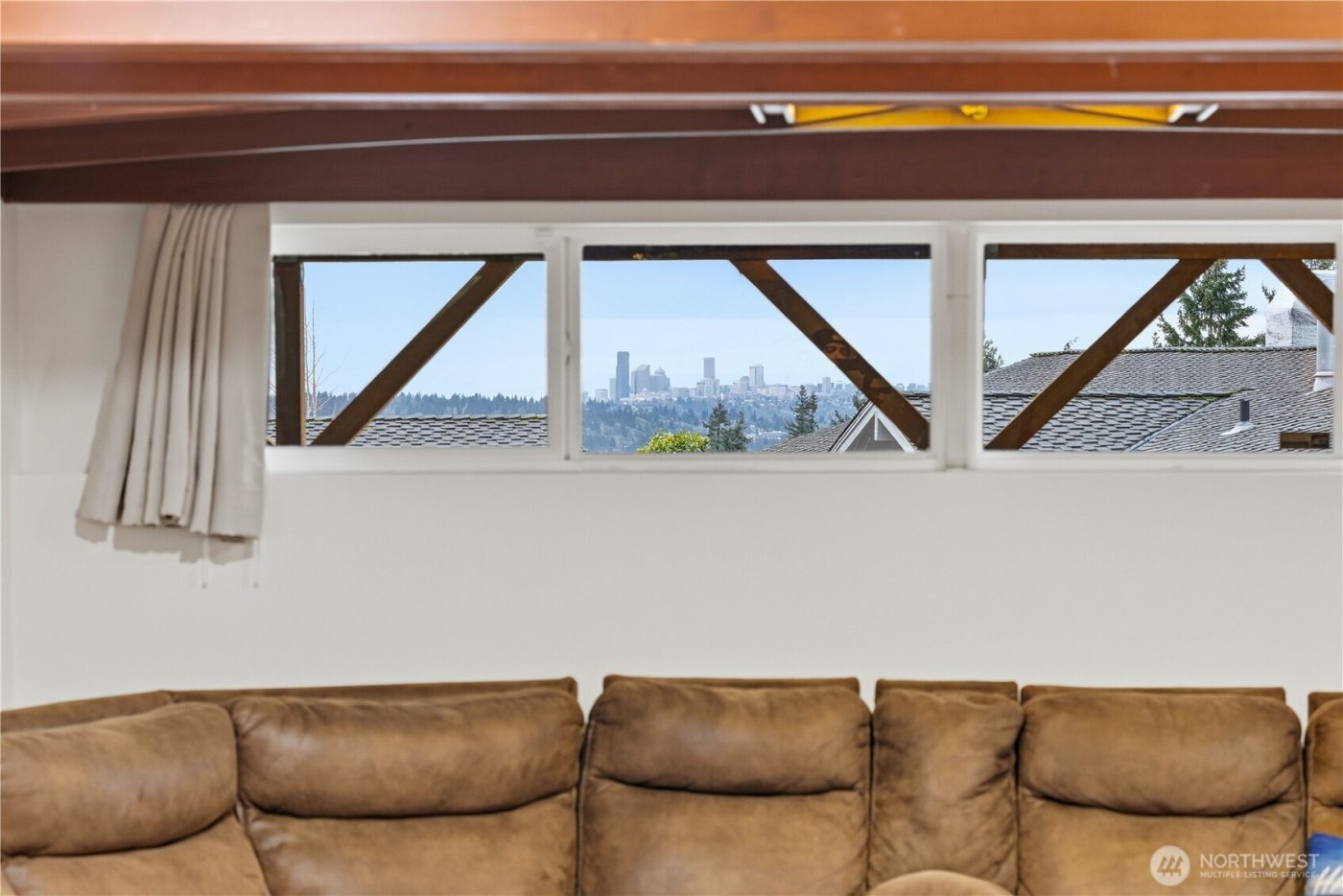 13635 SE 43rd Street , Bellevue, WA 98006