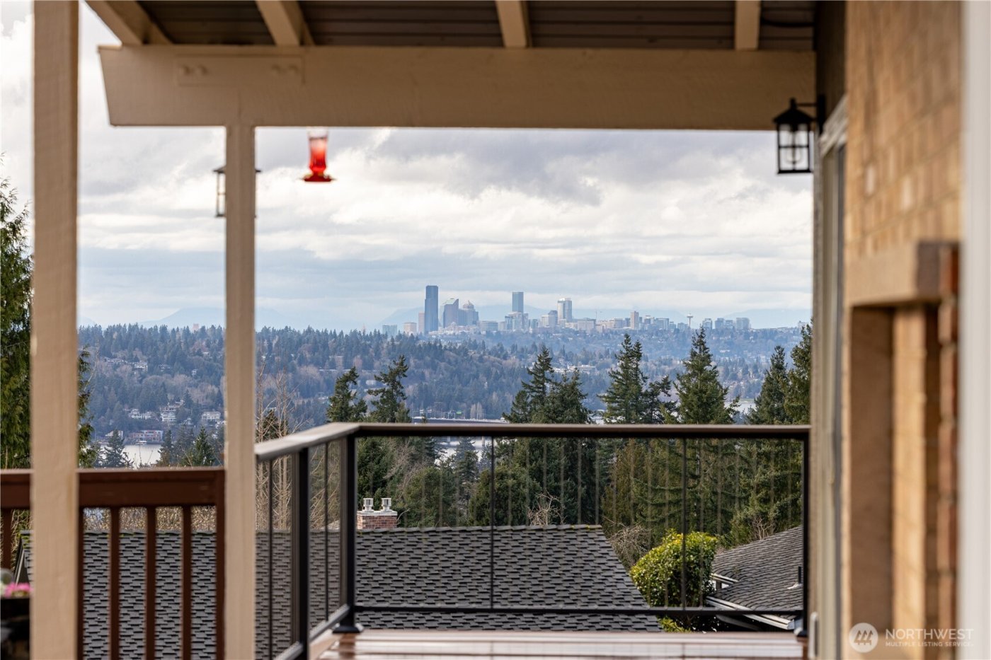 13635 SE 43rd Street , Bellevue, WA 98006