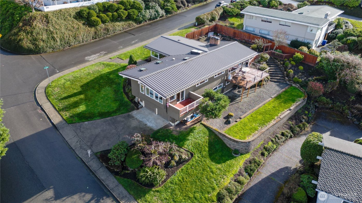 13635 SE 43rd Street , Bellevue, WA 98006