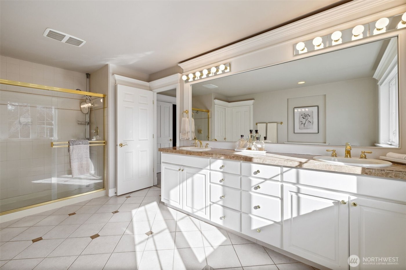 20614 NE 28th Court , Sammamish, WA 98074