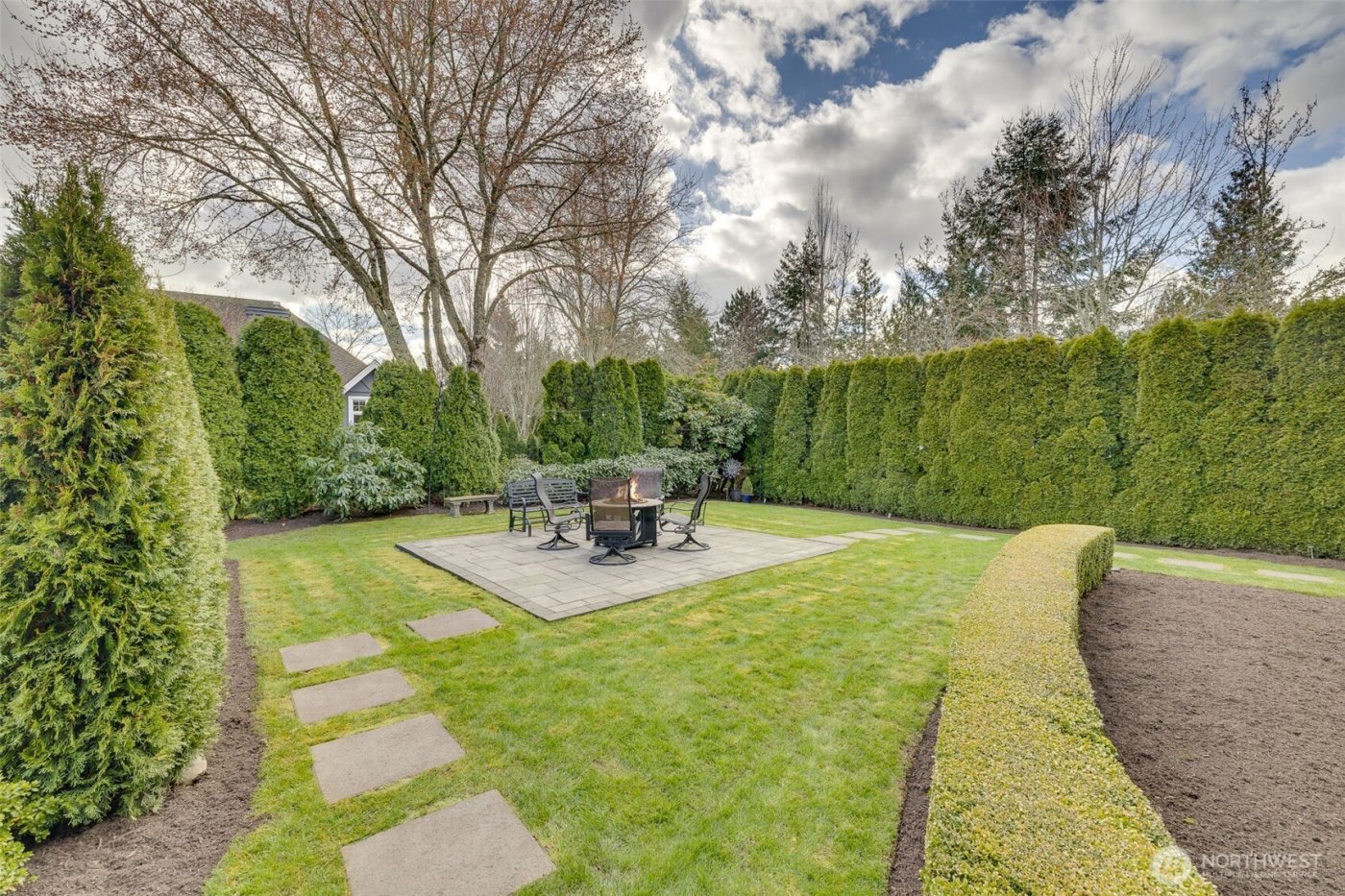 20614 NE 28th Court , Sammamish, WA 98074