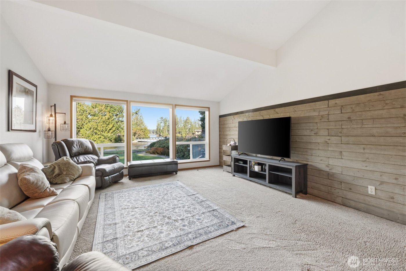 22534 SE 304th Place , Black Diamond, WA 98010