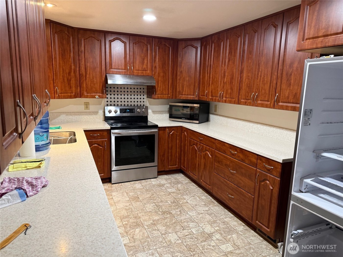 8712 Wildwood Avenue SW, Lakewood, WA 98498