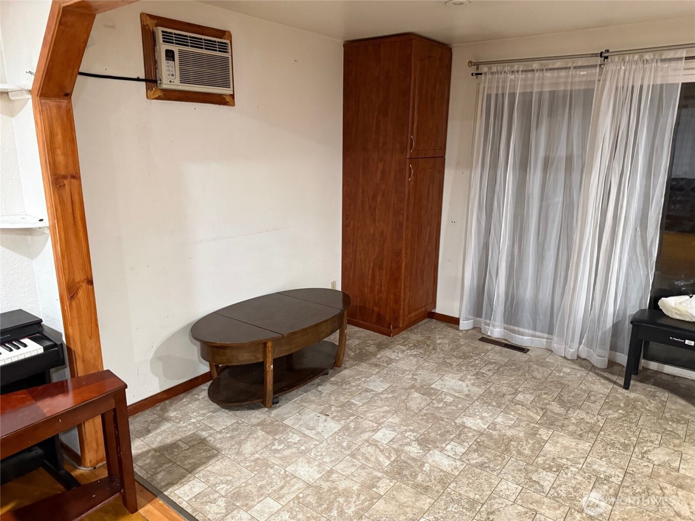 8712 Wildwood Avenue SW, Lakewood, WA 98498