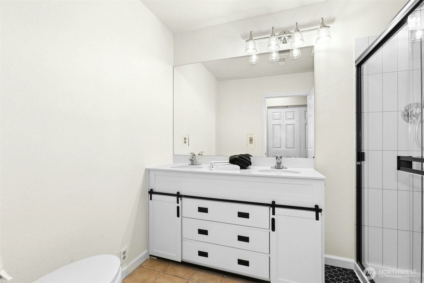 18901 61 Avenue NE, Kenmore, WA 98028