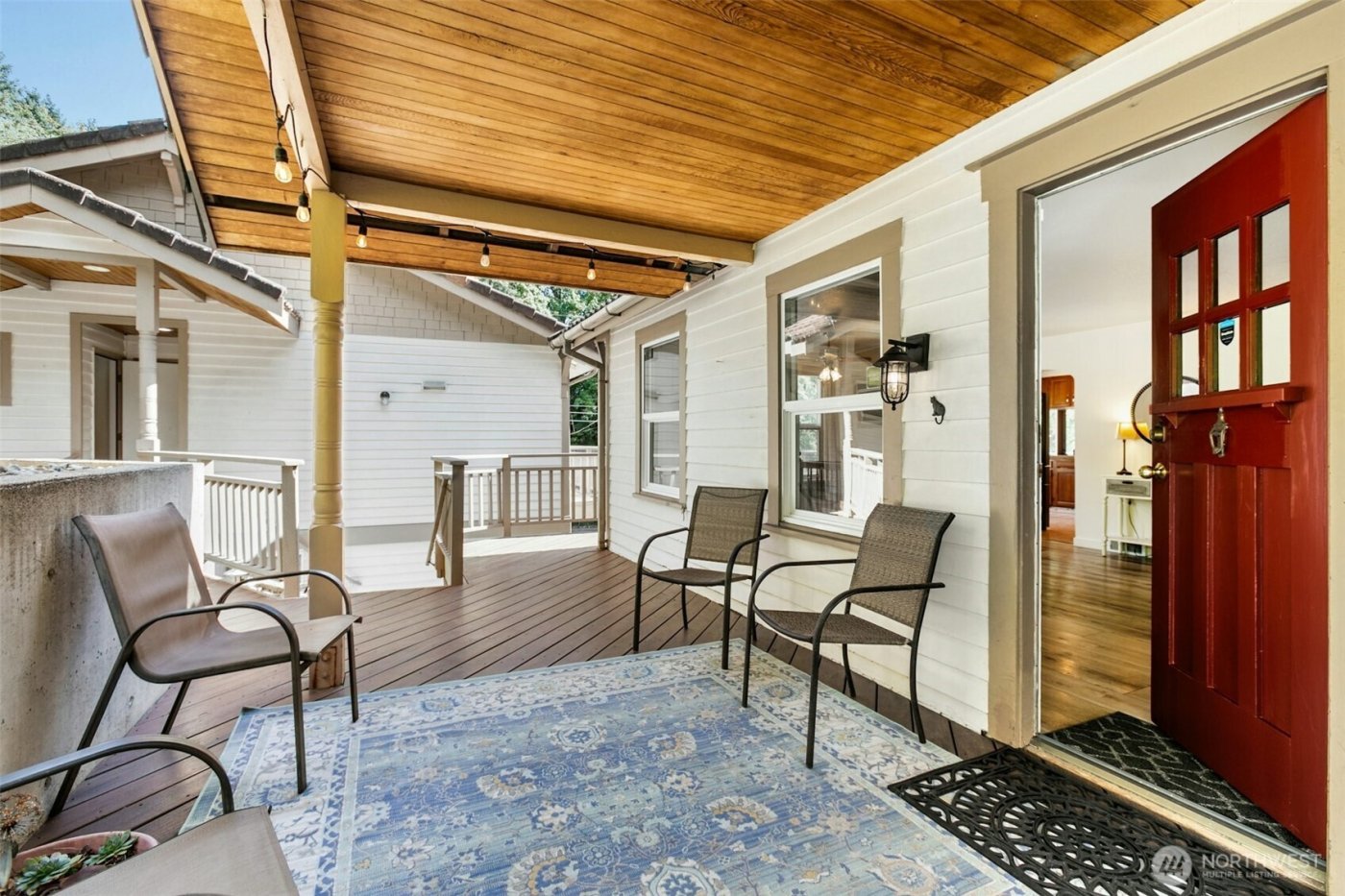 18901 61 Avenue NE, Kenmore, WA 98028