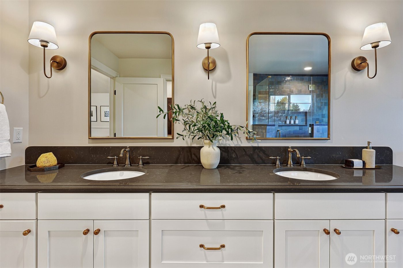 7003 37th Avenue NE, Seattle, WA 98115