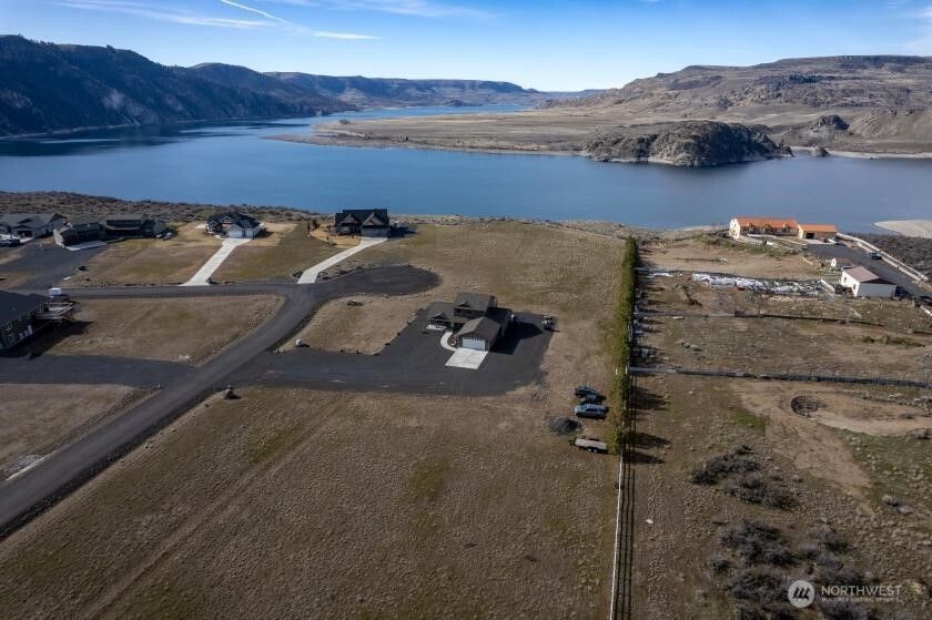 44430 Lupine Drive N, Wilbur, WA 99185