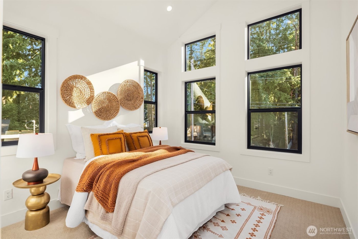 15016 SE 22nd Street , Bellevue, WA 98007