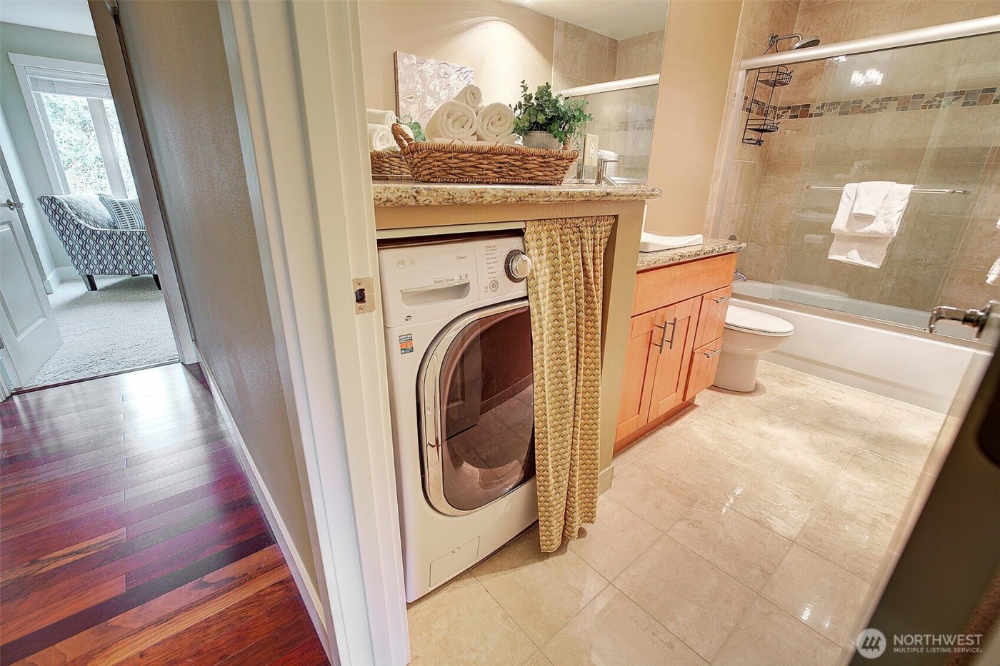 8503 Bowdoin Way #203, Edmonds, WA 98026