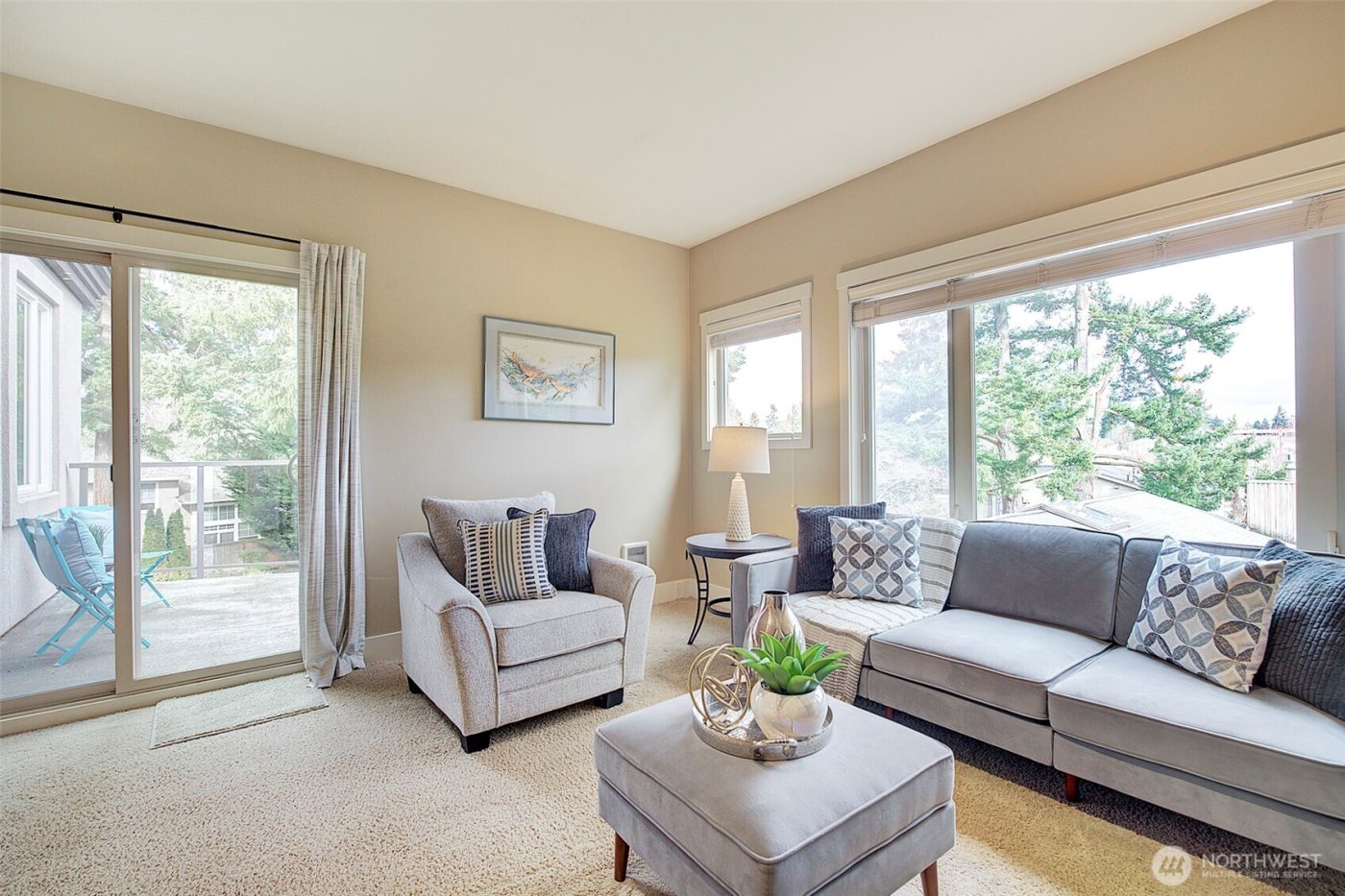 8503 Bowdoin Way #203, Edmonds, WA 98026