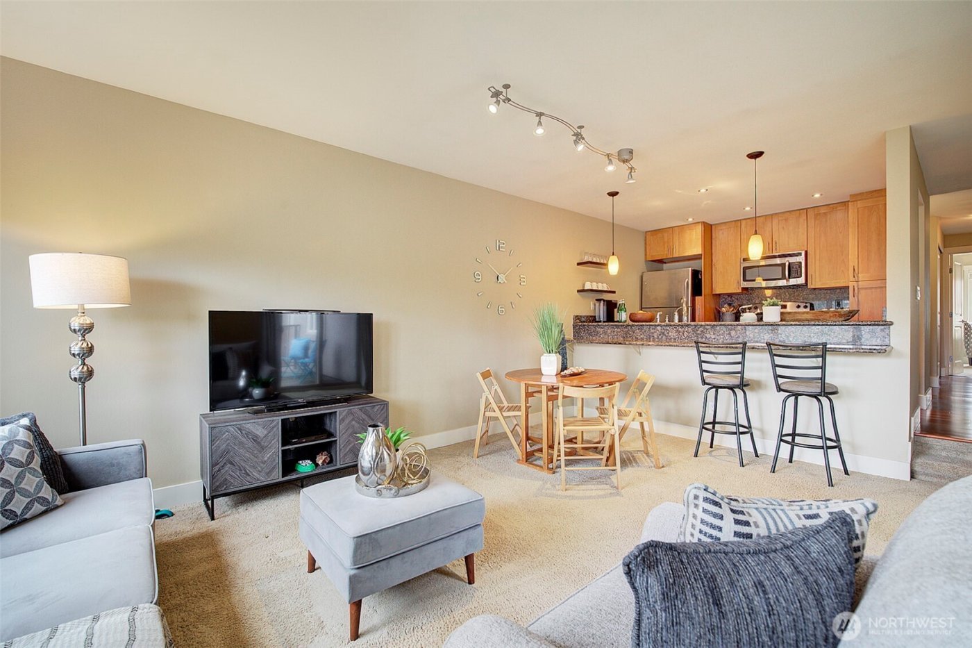 8503 Bowdoin Way #203, Edmonds, WA 98026