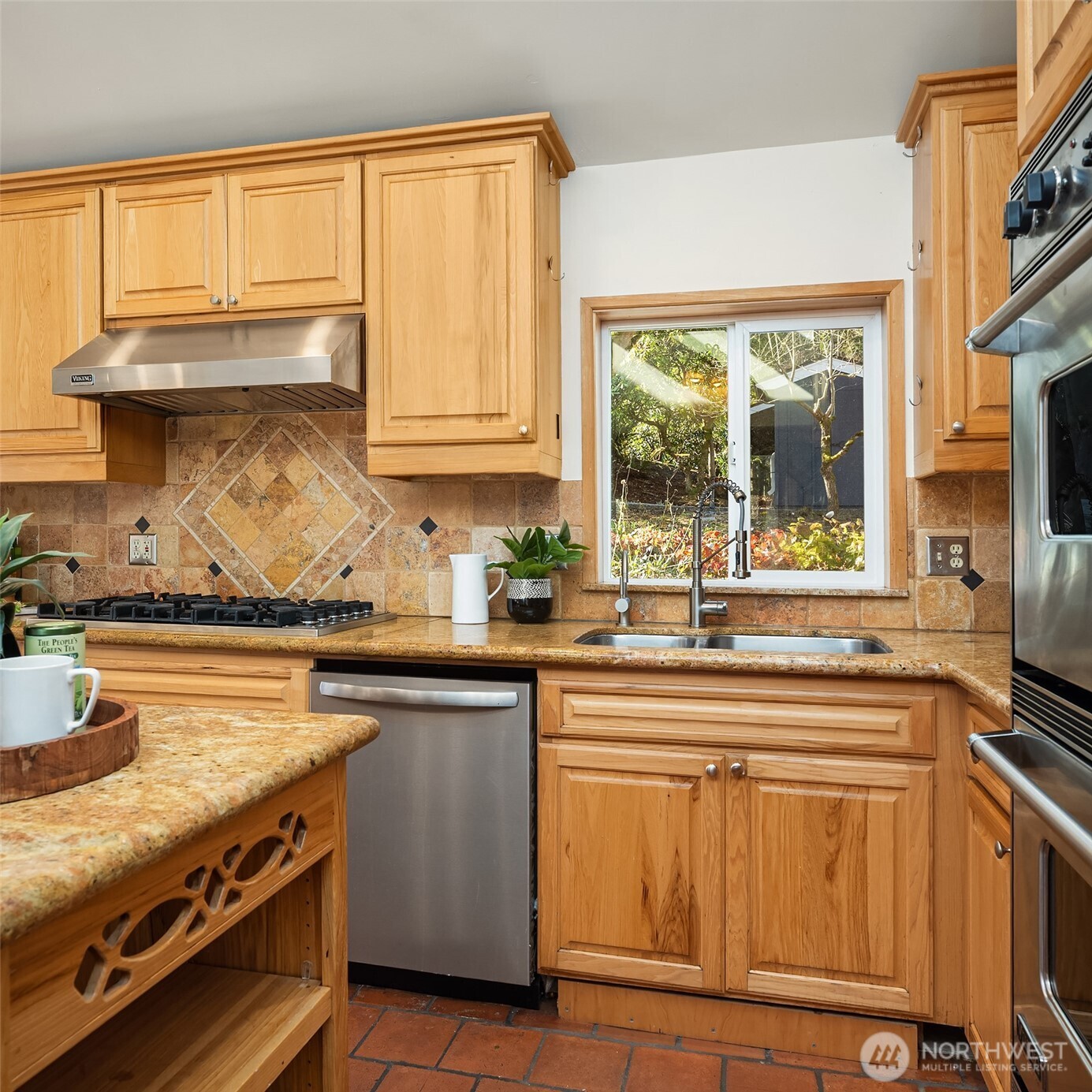 24025 75th Avenue SE, Woodinville, WA 98072