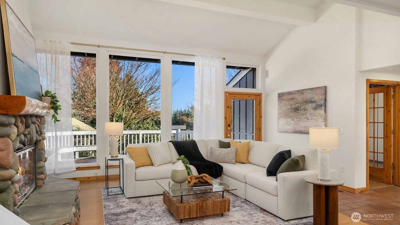 24025 75th Avenue SE, Woodinville, WA 98072