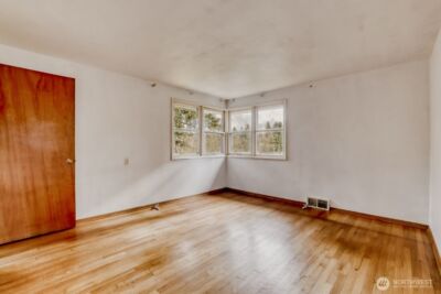 4573 Purdue Avenue NE, Seattle, WA 98105-2141 - Photo 12