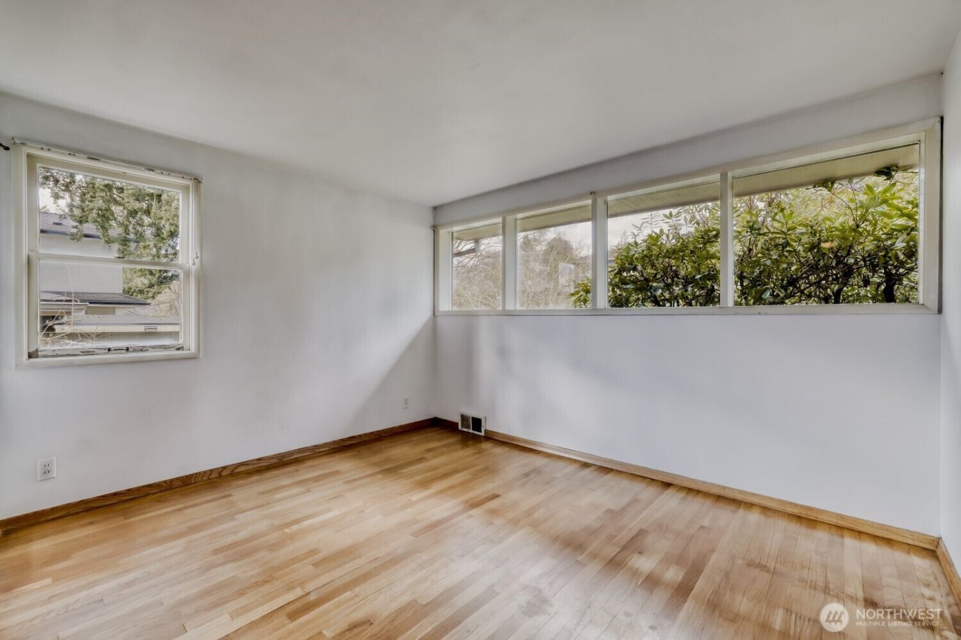 4573 Purdue Avenue NE, Seattle, WA 98105-2141