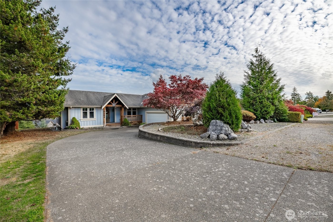 8124 Comox Rd , Blaine, WA 98230