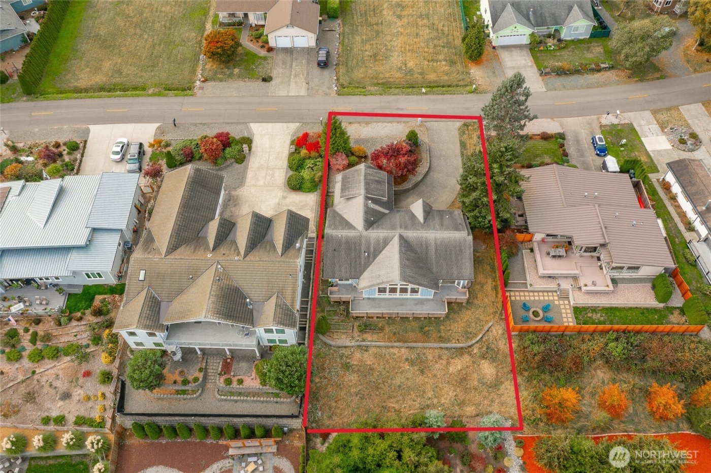 8124 Comox Rd , Blaine, WA 98230