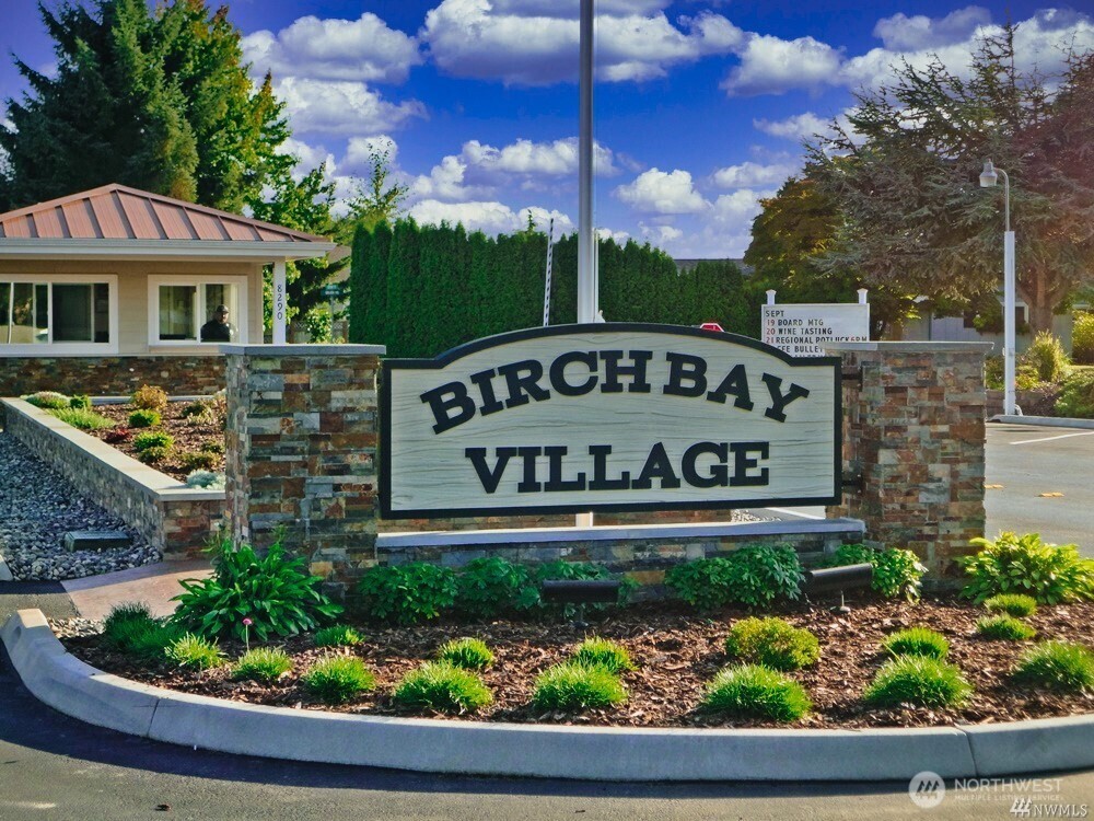 8124 Comox Rd , Blaine, WA 98230