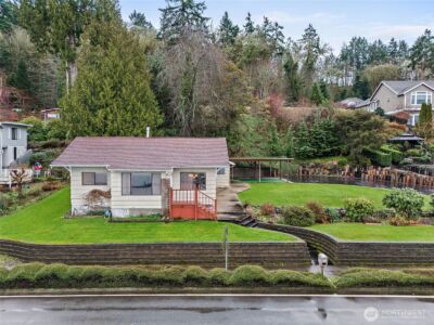 2312 Lafayette Street , Steilacoom, WA 98388
